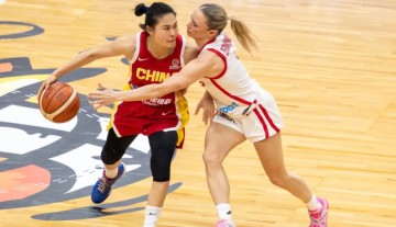 开云体育官网-比中国女篮赢球更可喜！宫鲁鸣不再固执，主动削弱张子宇出场时间